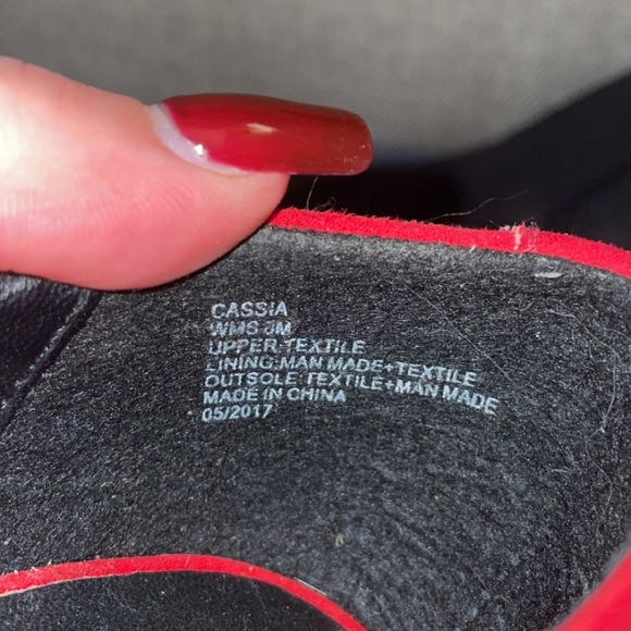 Kenneth Cole Reaction Buckle Heels - Picture 3 of 8